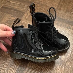 Dr. Martens Lamper Black patent Kids Boots size 6US